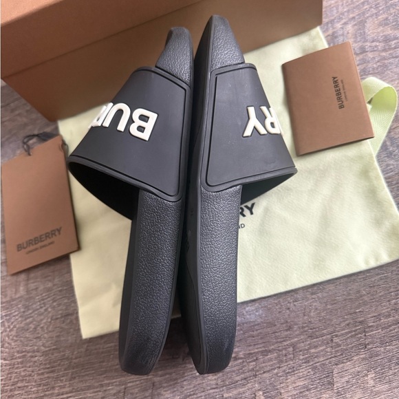 Burberry Black Slide Sandals women size 36 US size 6 - Picture 5 of 8